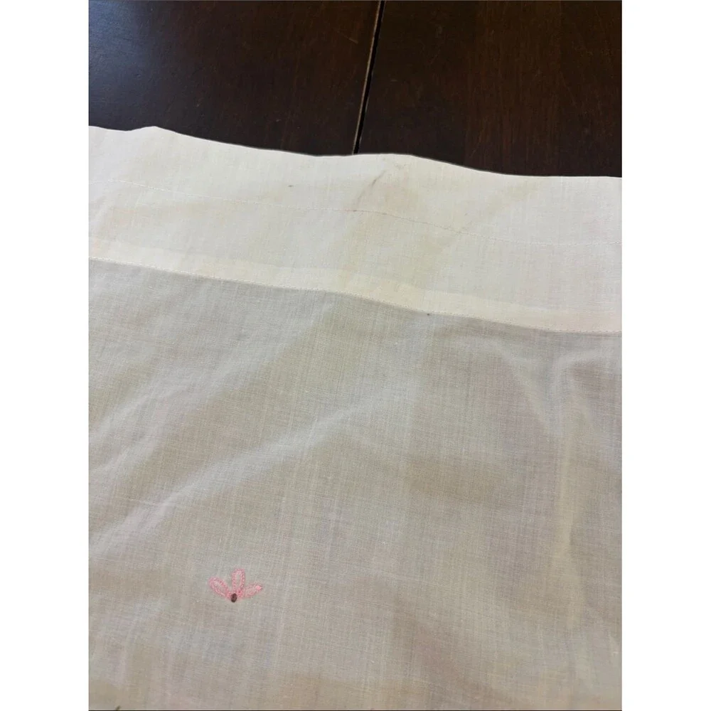 Embroidered Scalloped White Curtain Valance with Pink Butterfly